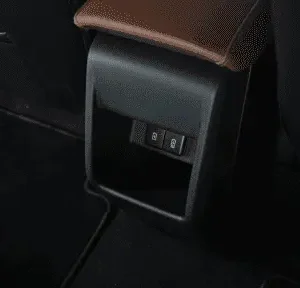 Rear Passenger USB Port (Type A & C)